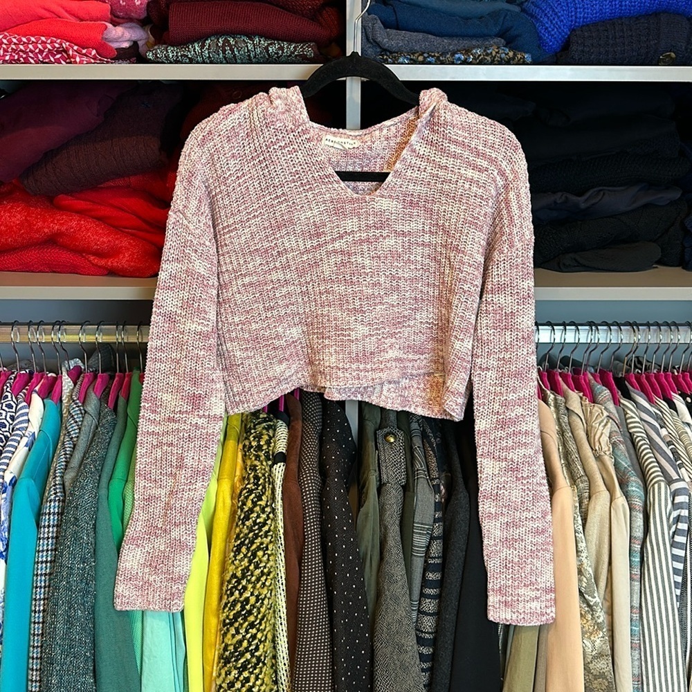 Aeropostale pink marled long sleeve v neck hooded cropped sweater size S
